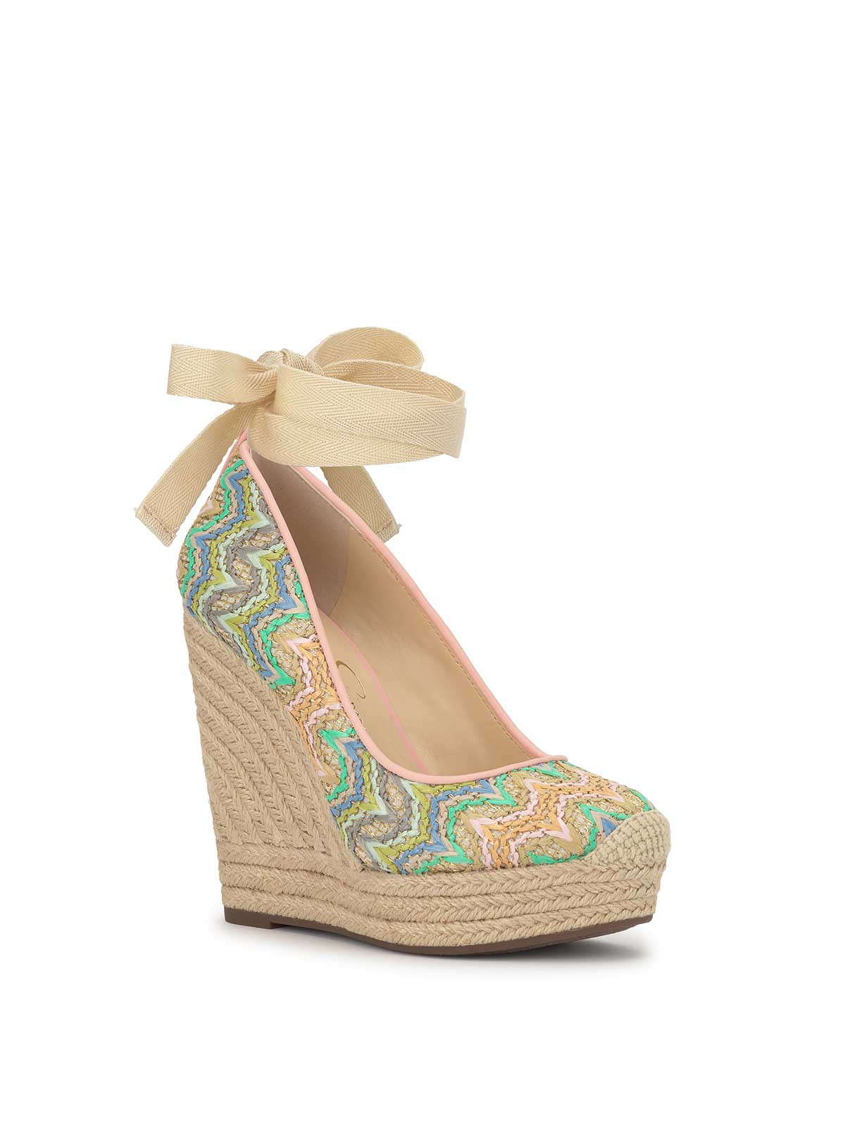 Jessica Simpson Online | Zexie Platform Wedge in Raffia Chevron