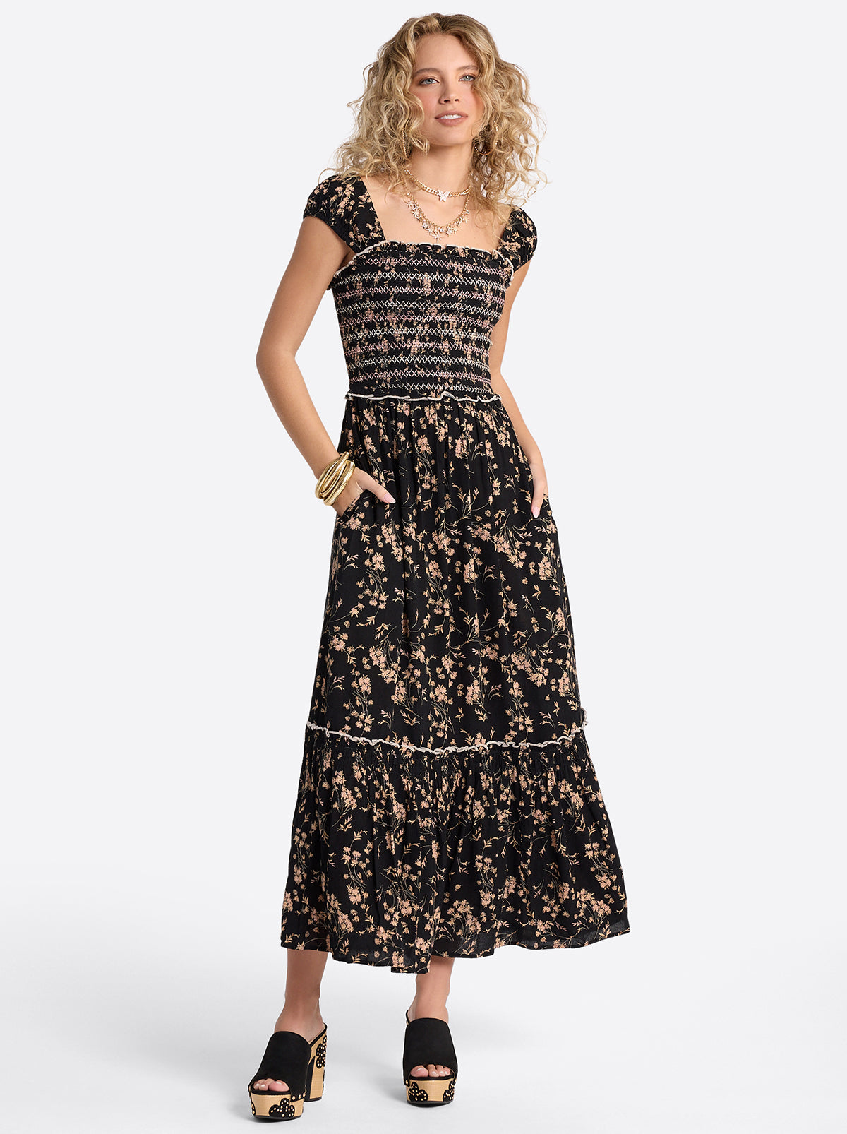 Jessica Simpson Outlet | Clarice Maxi Dress in Obsidian Wispy Ditsies