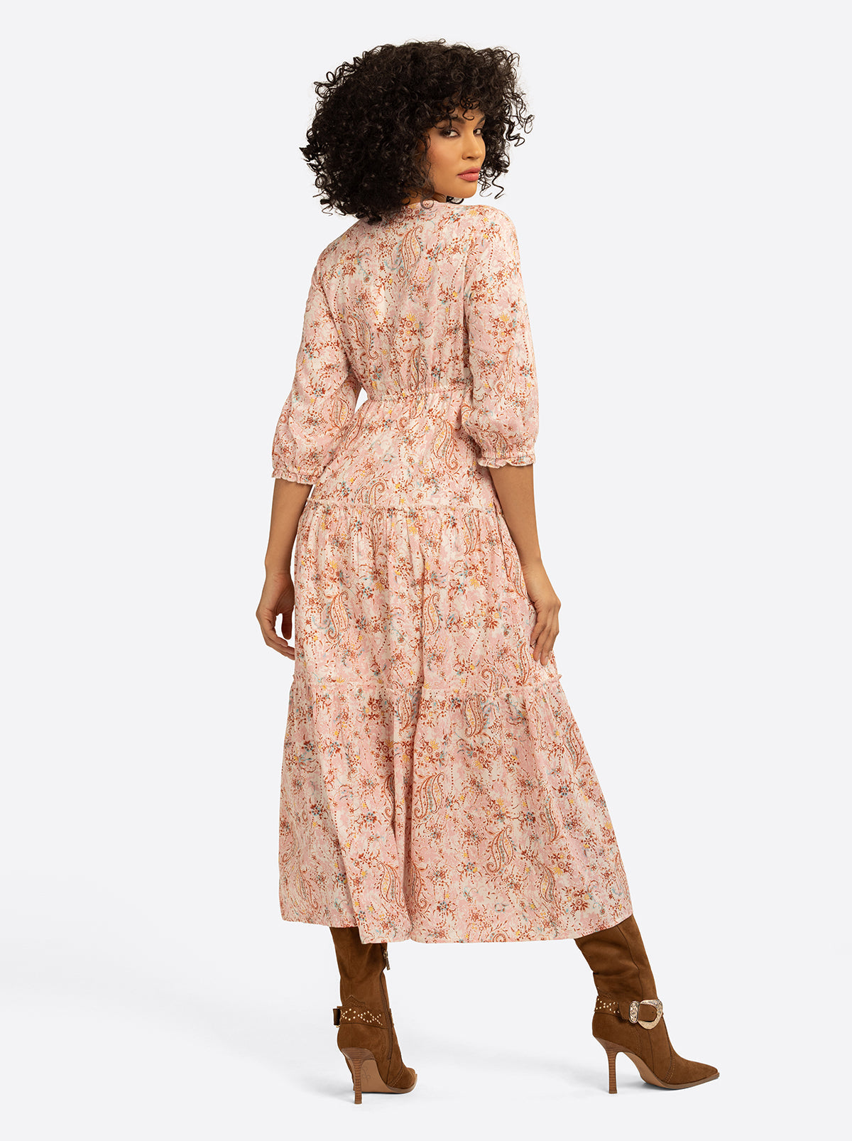 Jessica Simpson For Sale | JS Jessica Simpson Sosa Tiered Dress in Shell-Calia Paisley