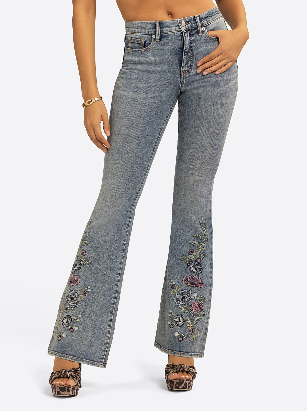 Jessica Simpson Online | JS Jessica Simpson Hollywood High Rise Flare Jean in Boone
