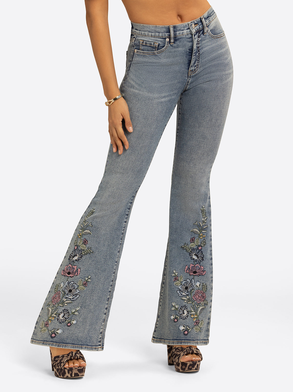 Jessica Simpson Online | JS Jessica Simpson Hollywood High Rise Flare Jean in Boone
