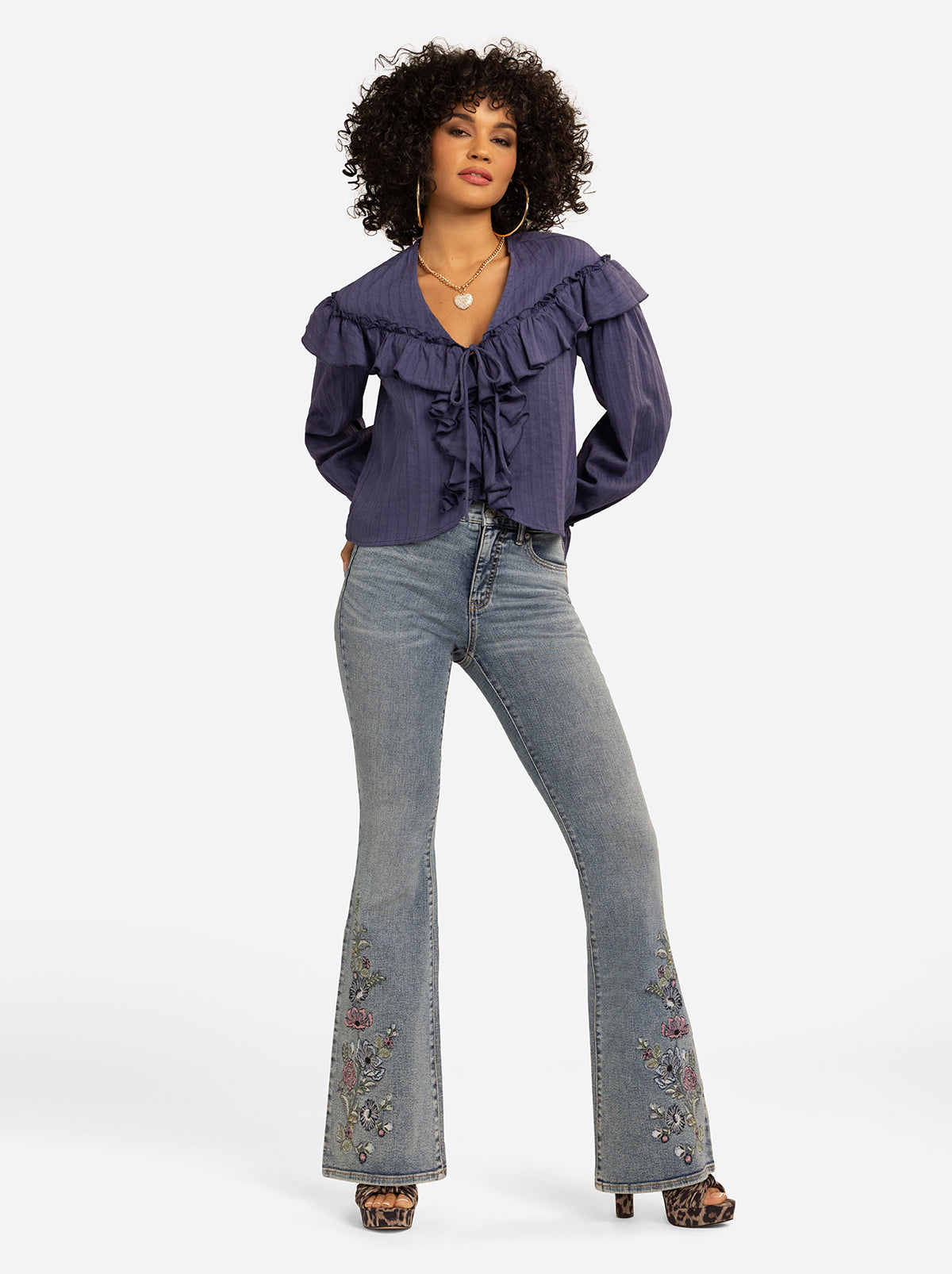 Jessica Simpson Online | JS Jessica Simpson Hollywood High Rise Flare Jean in Boone