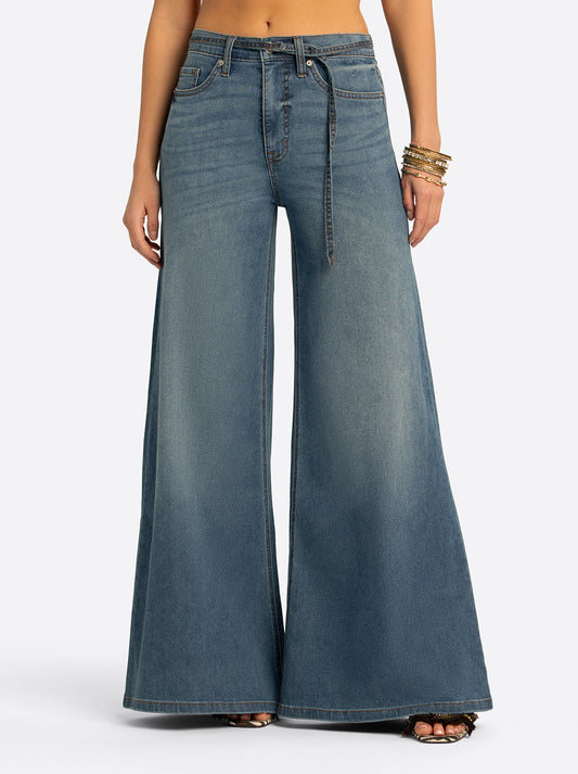 Jessica Simpson Online | JS Jessica Simpson Claremont Super Wide Leg Jean in Seashell