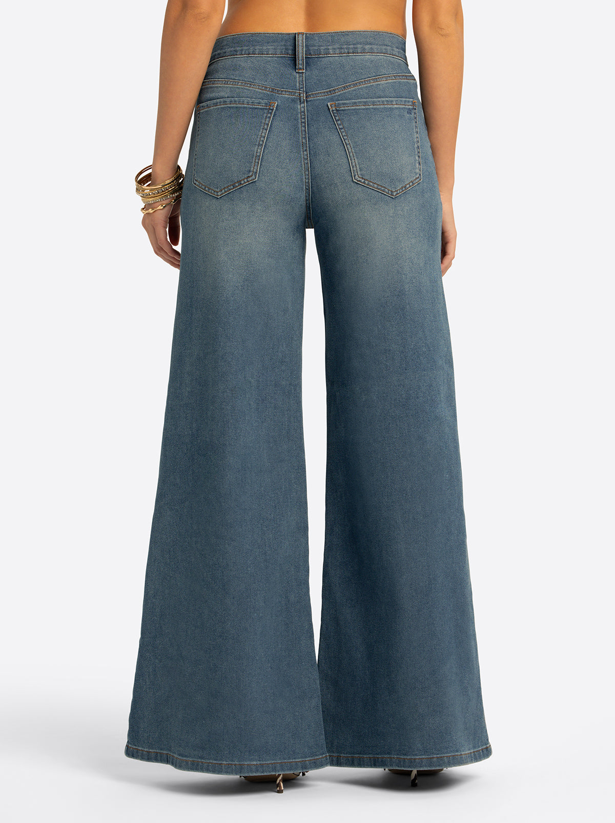 Jessica Simpson Online | JS Jessica Simpson Claremont Super Wide Leg Jean in Seashell