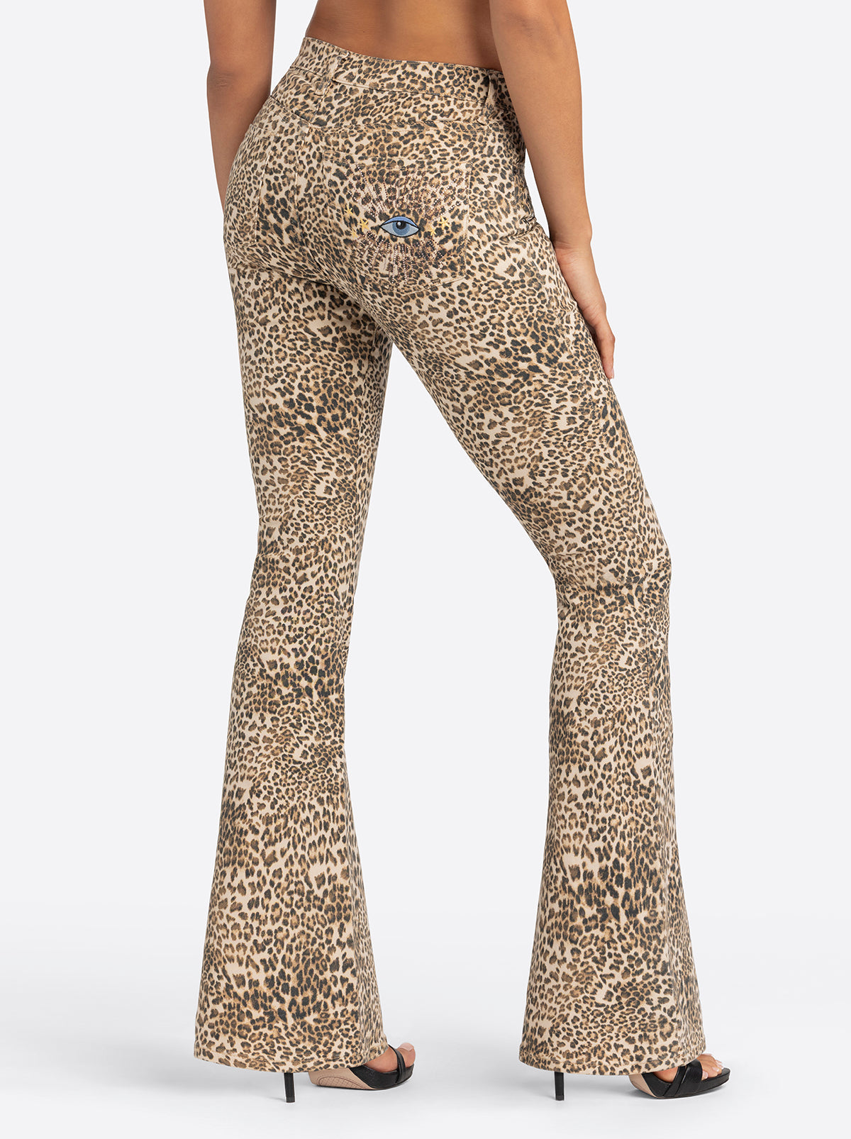 Jessica Simpson Outlet | Jessica Simpson 2.0 Stevie Flare Jeans in Seedpearl