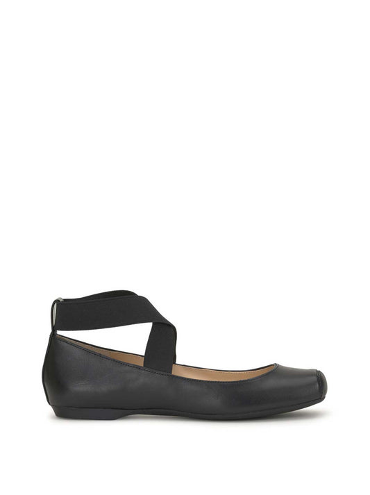 Jessica Simpson Online | Mandalaye Ballet Flat in Black