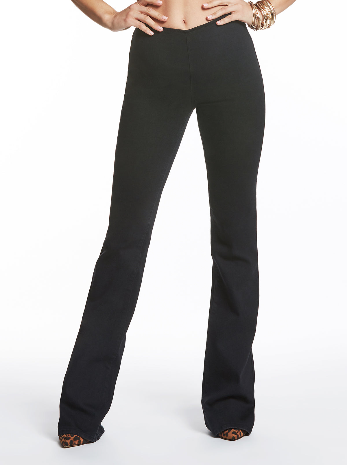 Jessica Simpson Online | Pull On Flare in Black