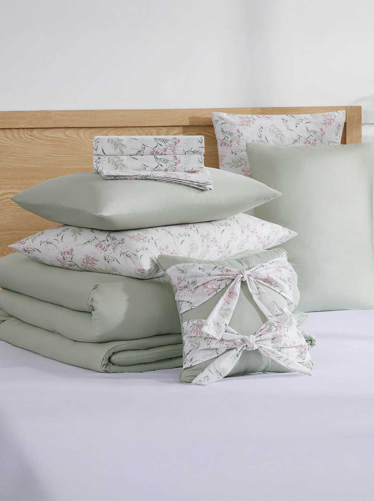 Jessica Simpson Discount | Felicity Sage Floral Bed in a Bag