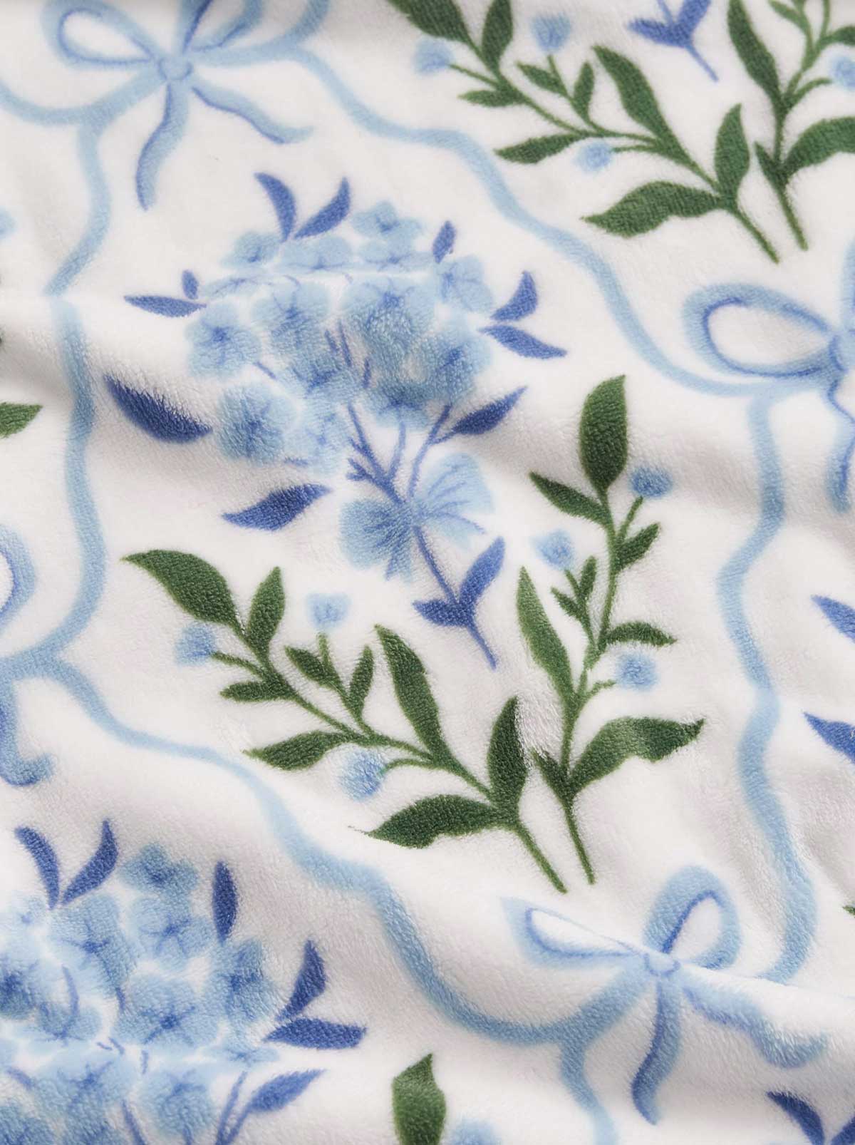 Jessica Simpson On Sale | Plush Throw Blanket in Bow Floral Trellis Blue