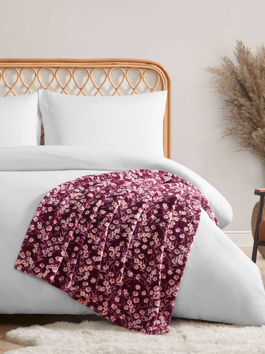Jessica Simpson For Sale | Wildflower Park Plush Throw in Wine Red