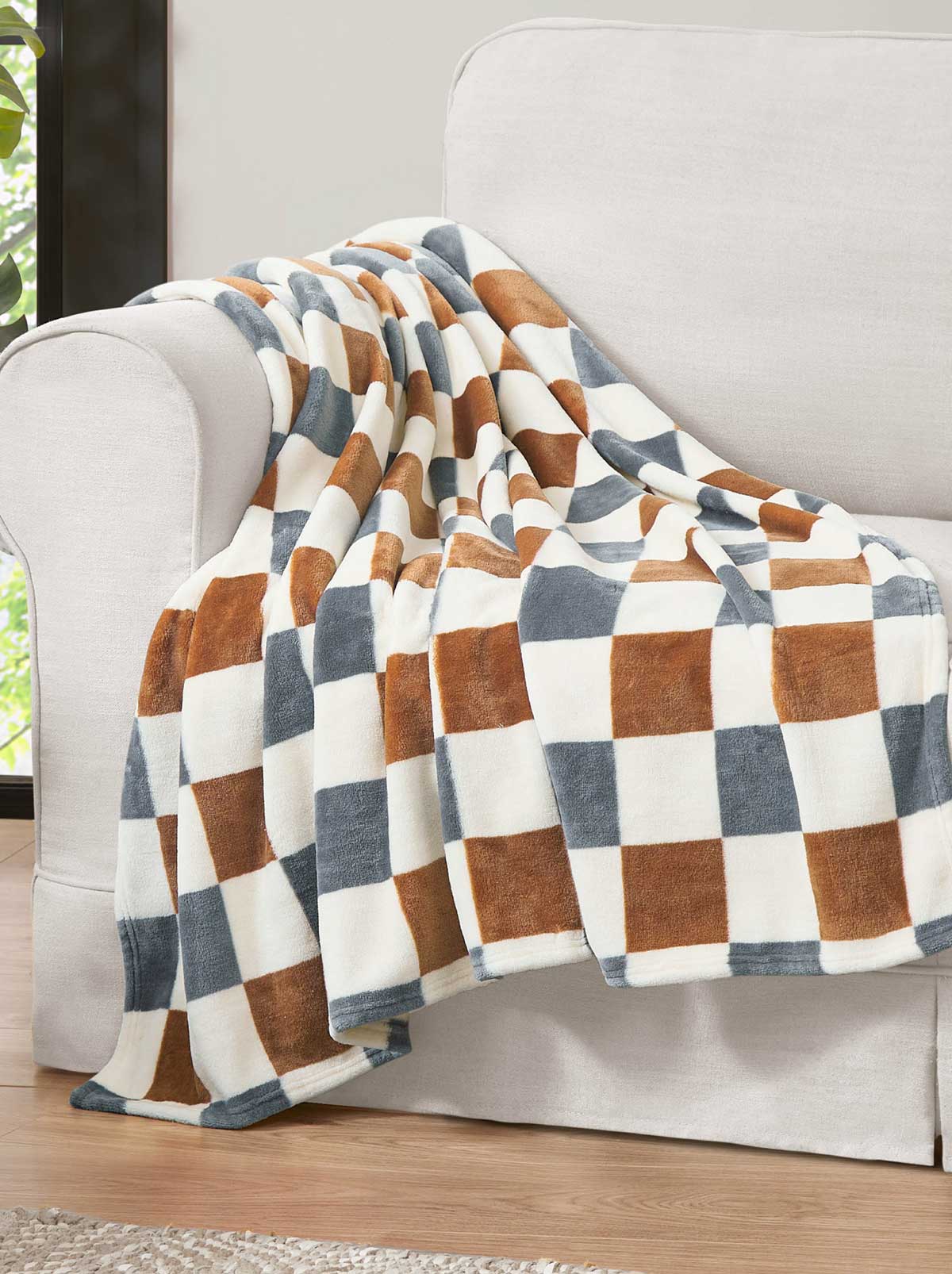 Jessica Simpson Sale | Emery Checkerboard Plush Throw in Rust & Grey