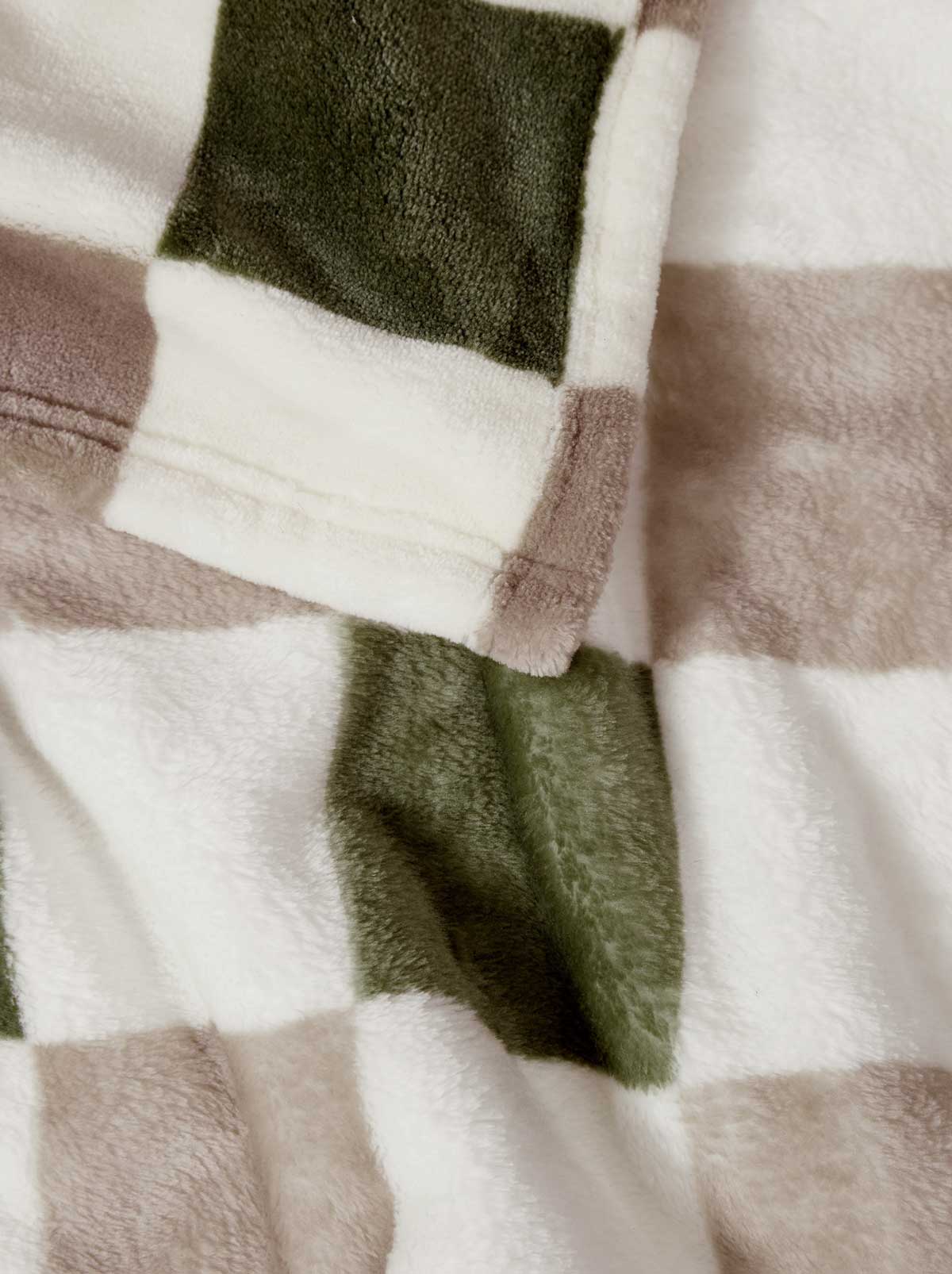 Jessica Simpson Online | Emery Checkerboard Plush Throw in Olive & Grey