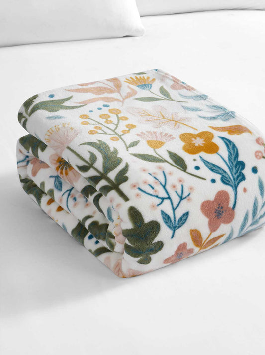 Jessica Simpson Discount | Mila Plush Throw in Blush