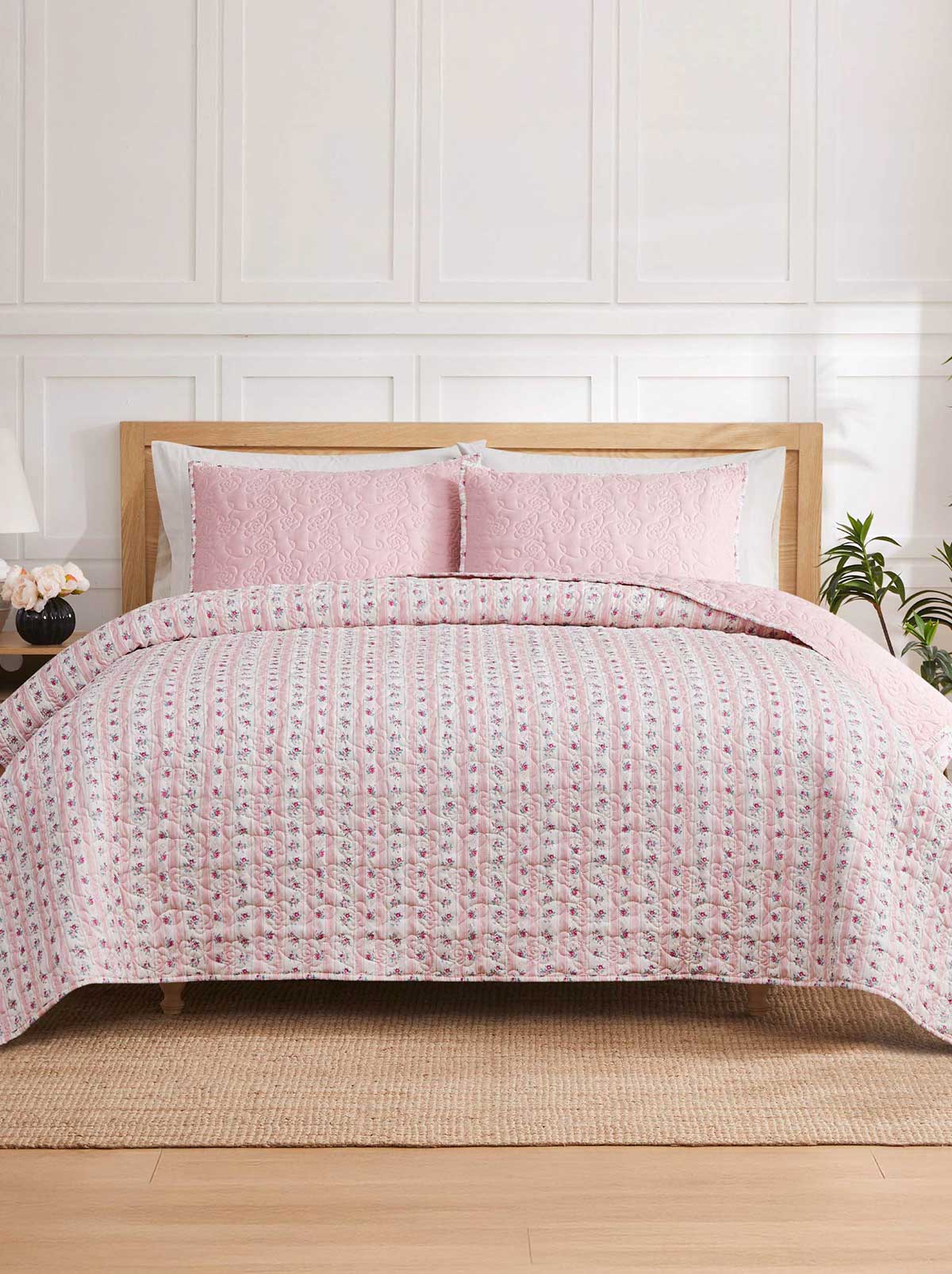 Jessica Simpson Outlet | Hazel Quilt Set
